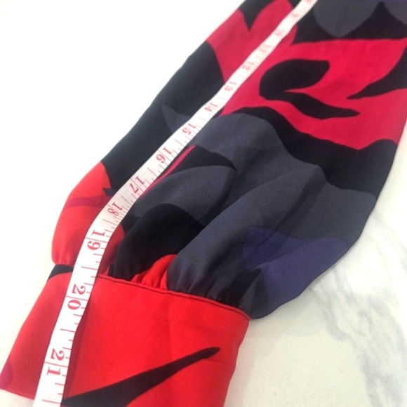 ANN TAYLOR LOFT RED DAY FIT&FLARE DRESS PETITE. - Picture 8 of 8